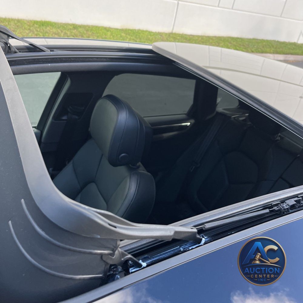 2022 Porsche Macan S