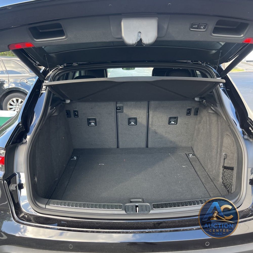 2022 Porsche Macan S