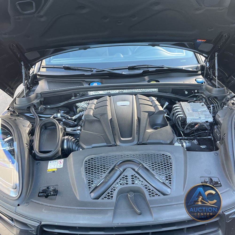 2022 Porsche Macan S