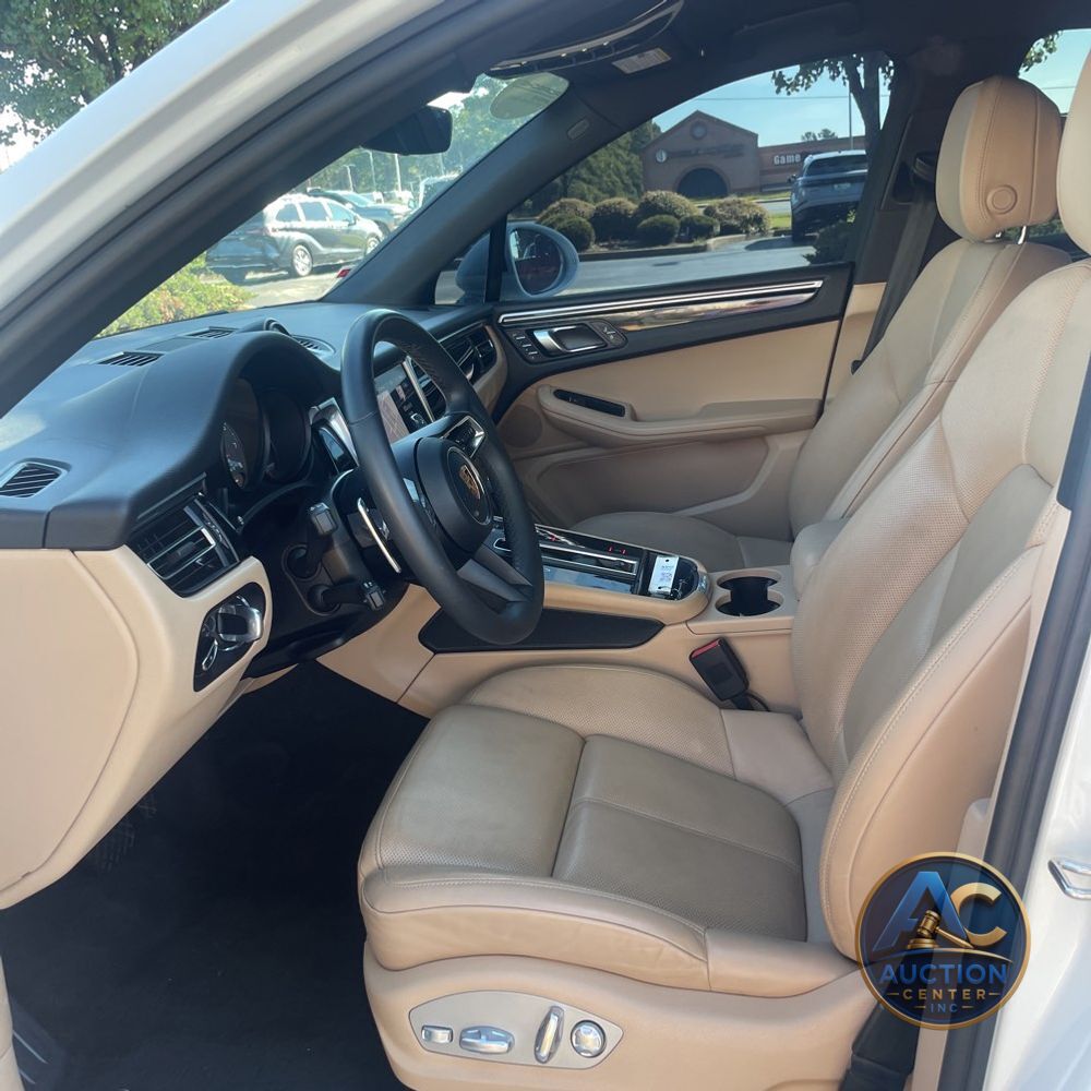 2022 Porsche Macan S