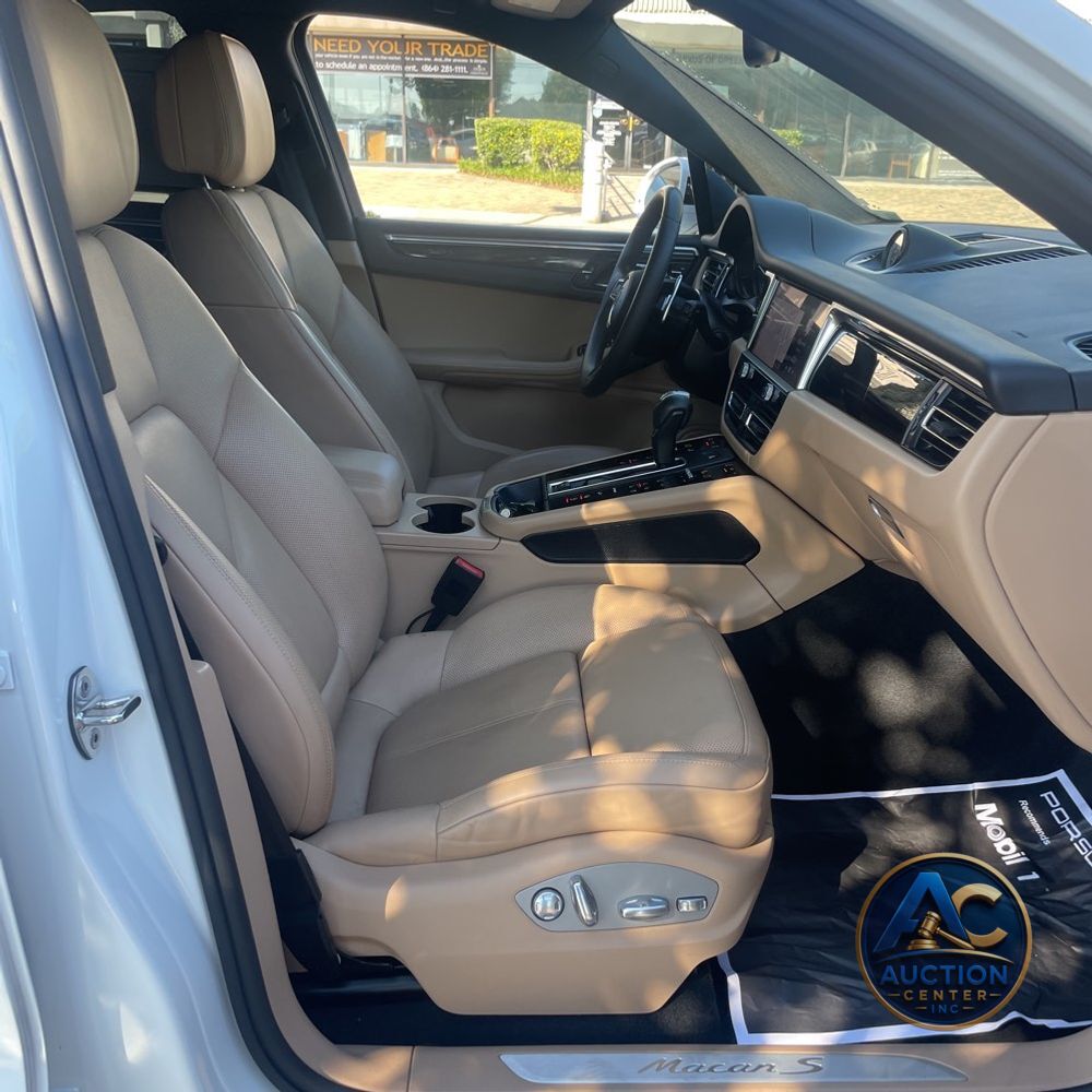 2022 Porsche Macan S