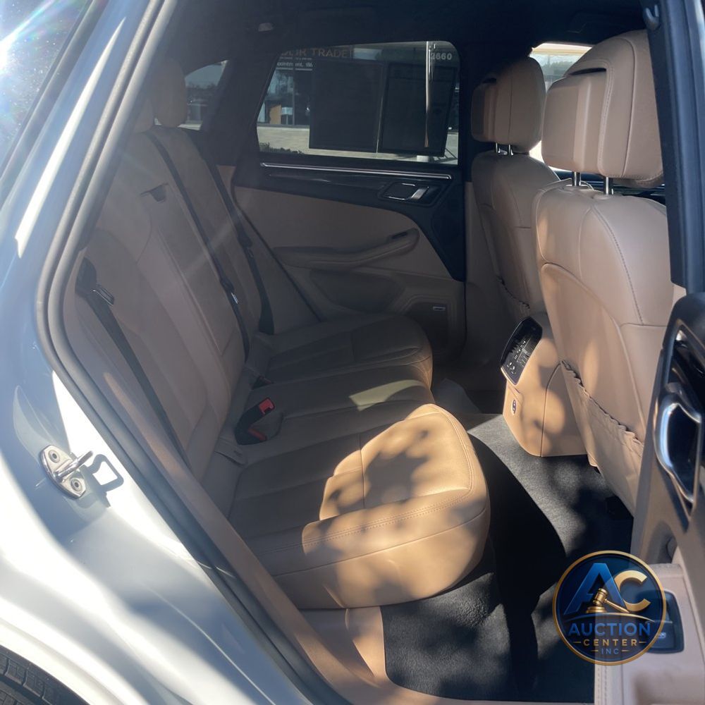 2022 Porsche Macan S