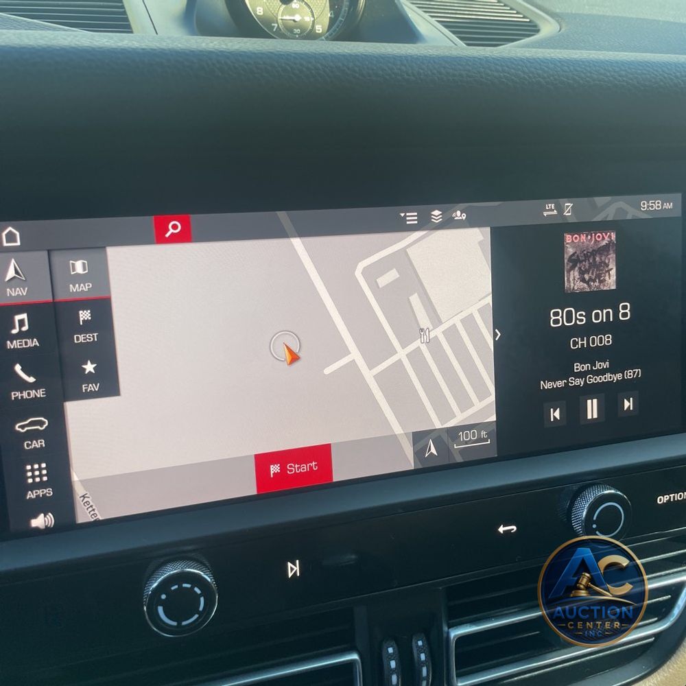2022 Porsche Macan S