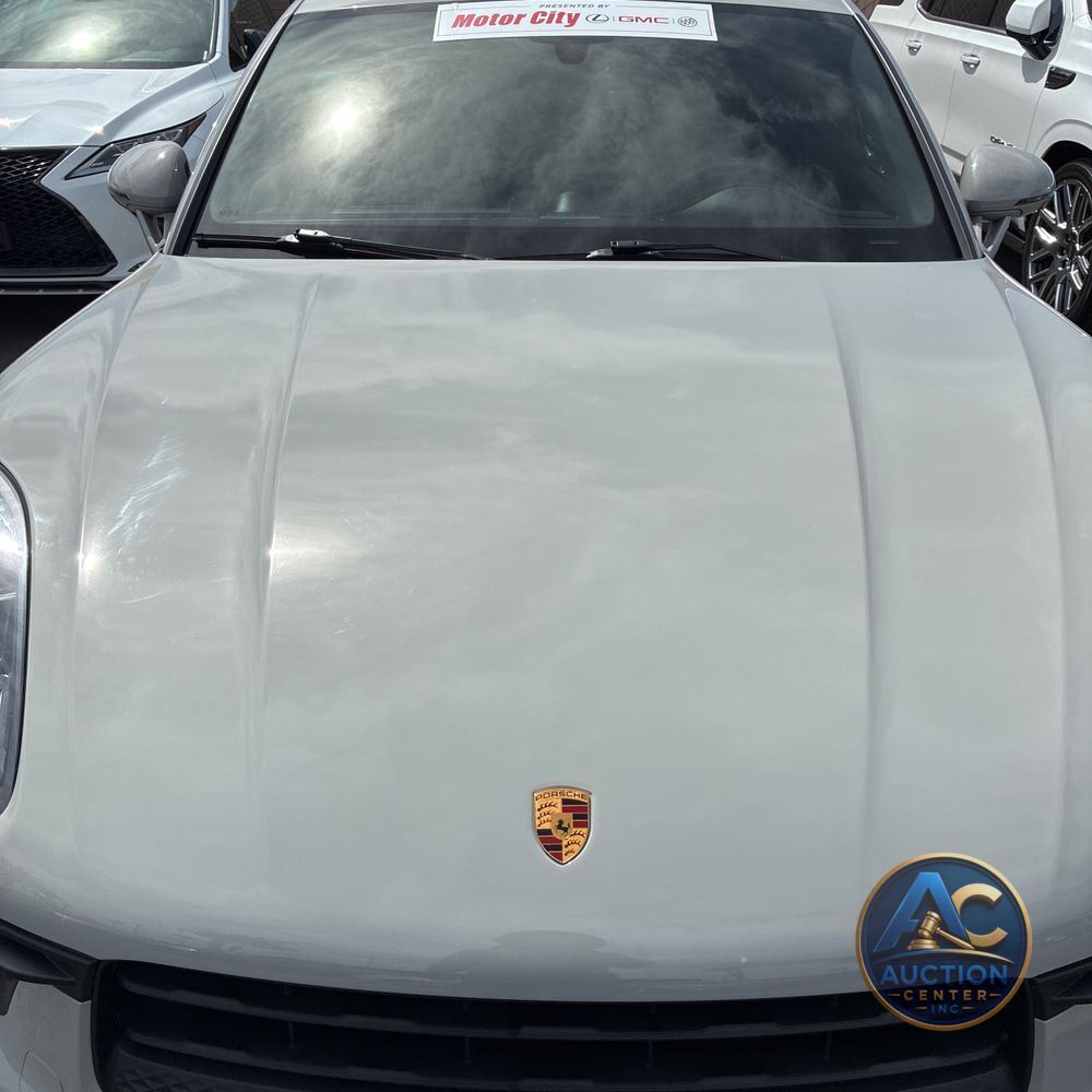 2022 Porsche Macan S
