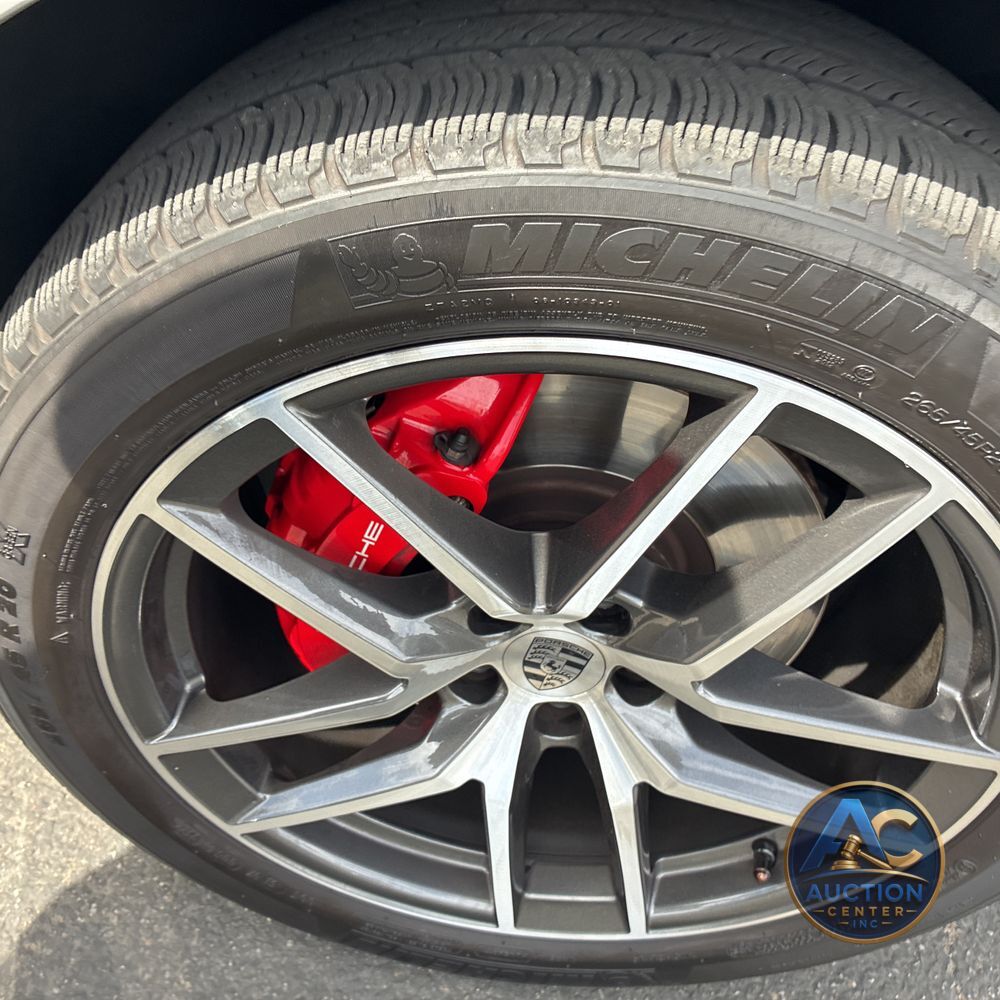 2022 Porsche Macan S