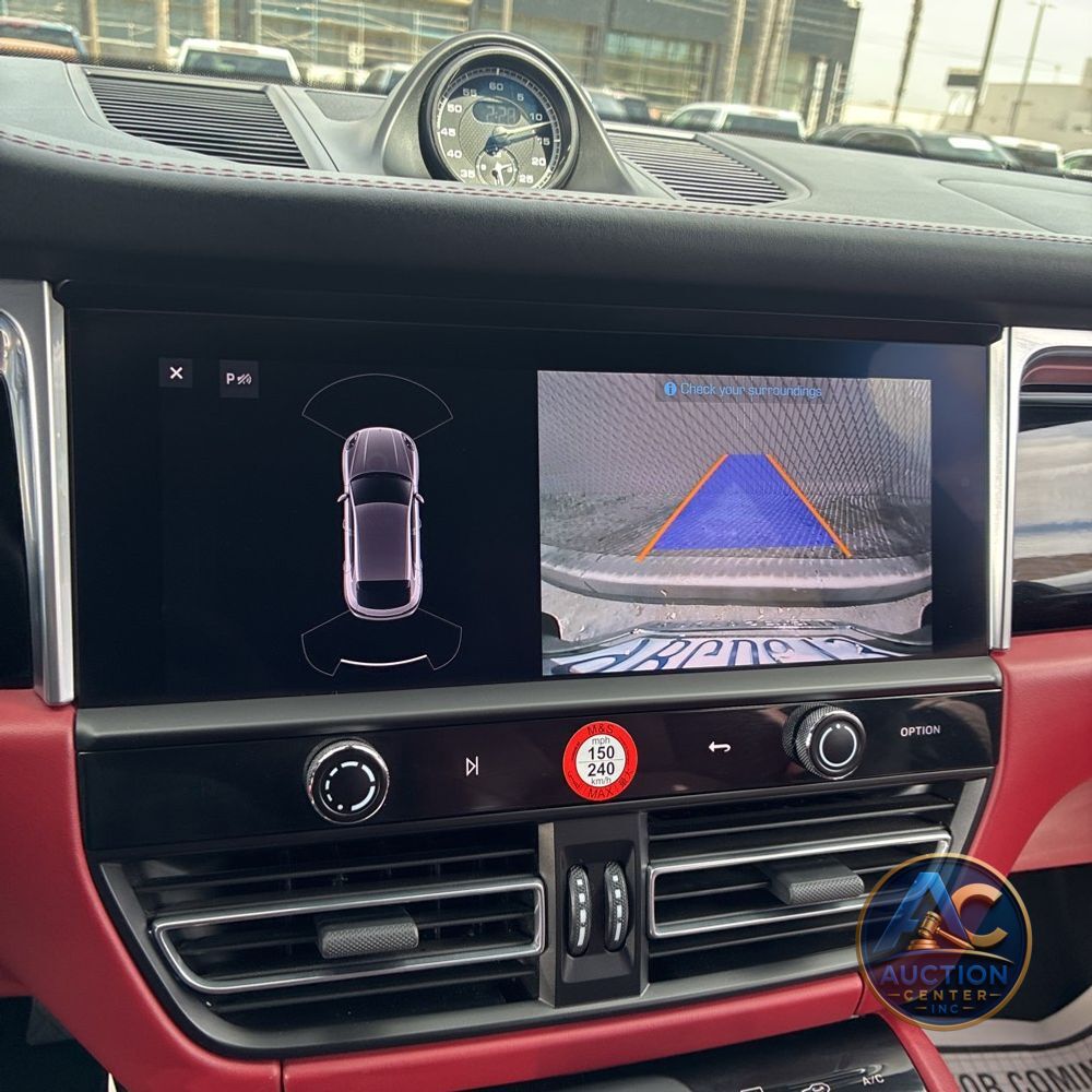 2022 Porsche Macan S