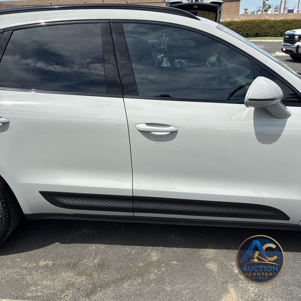 2022 Porsche Macan S