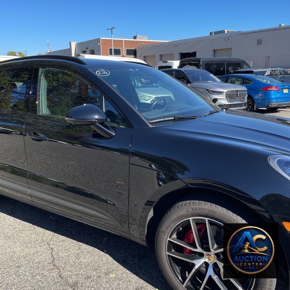 2023 Porsche Macan S