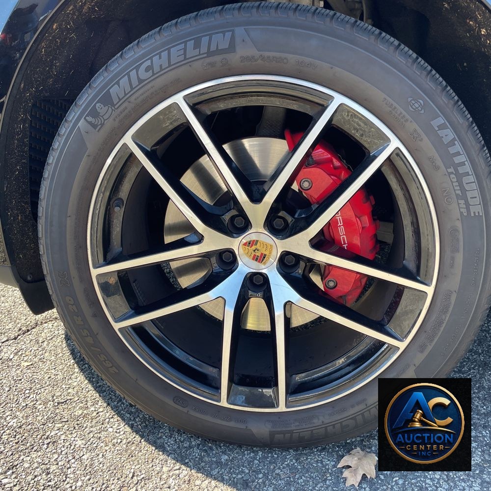 2023 Porsche Macan S