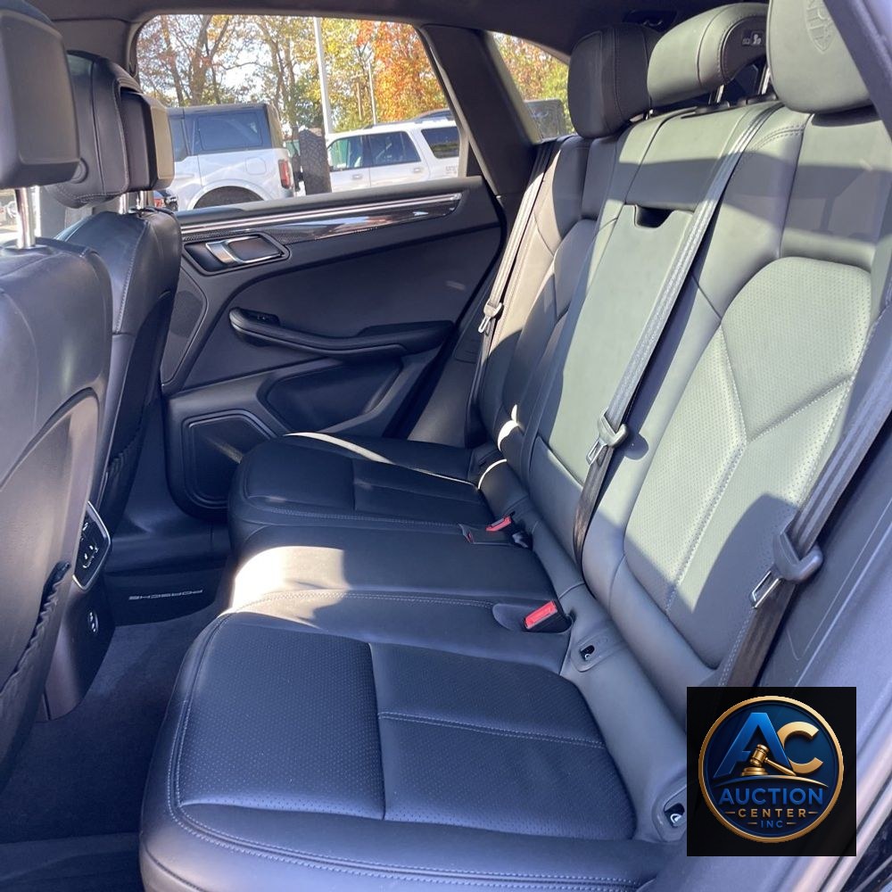 2023 Porsche Macan S