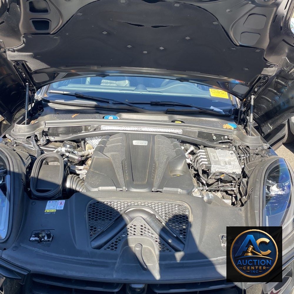 2023 Porsche Macan S