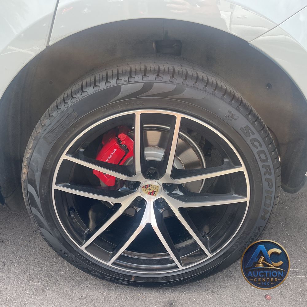 2023 Porsche Macan S
