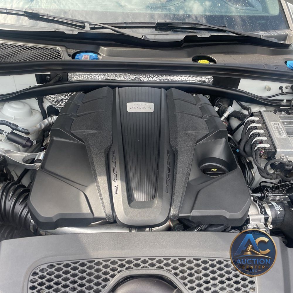 2023 Porsche Macan S