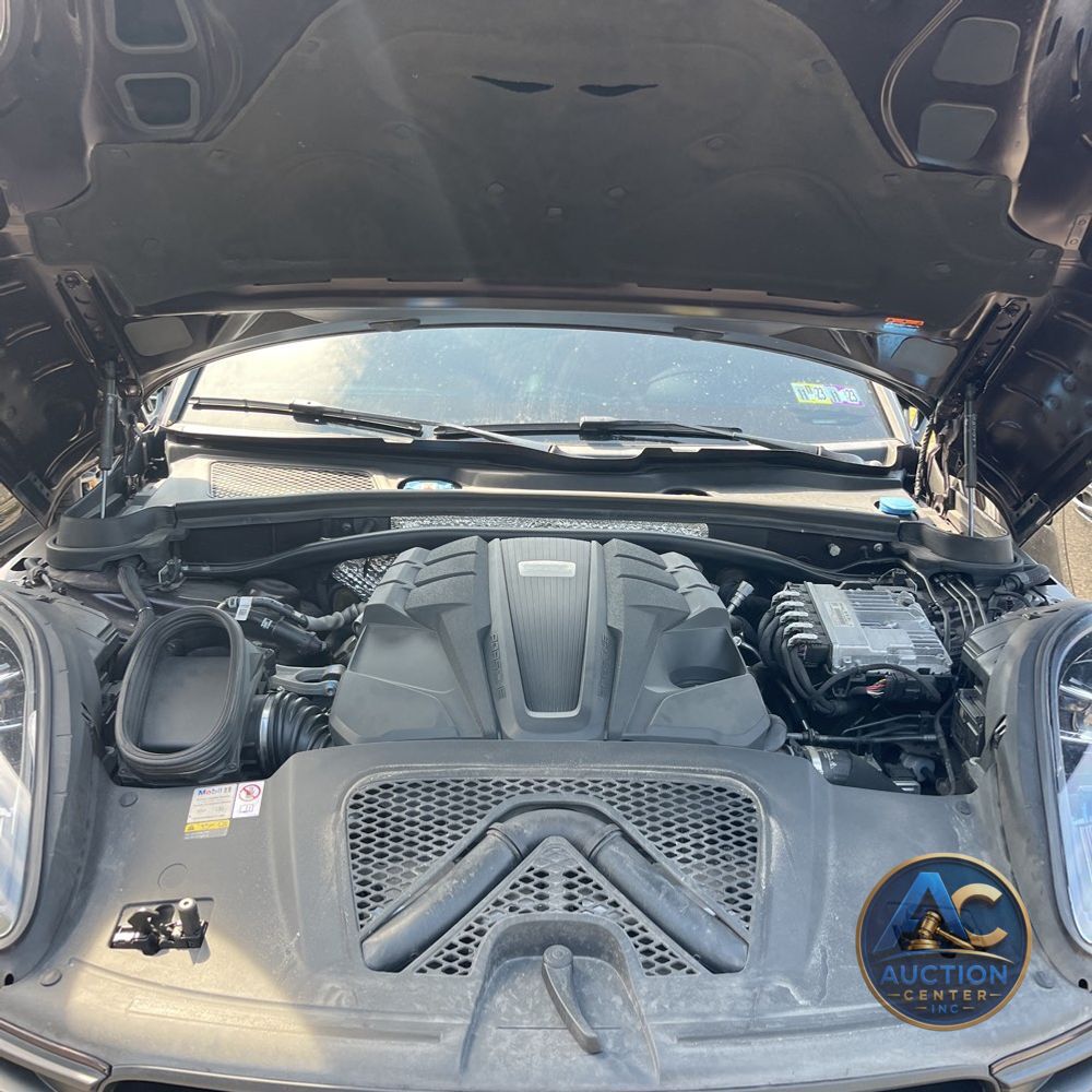 2023 Porsche Macan S