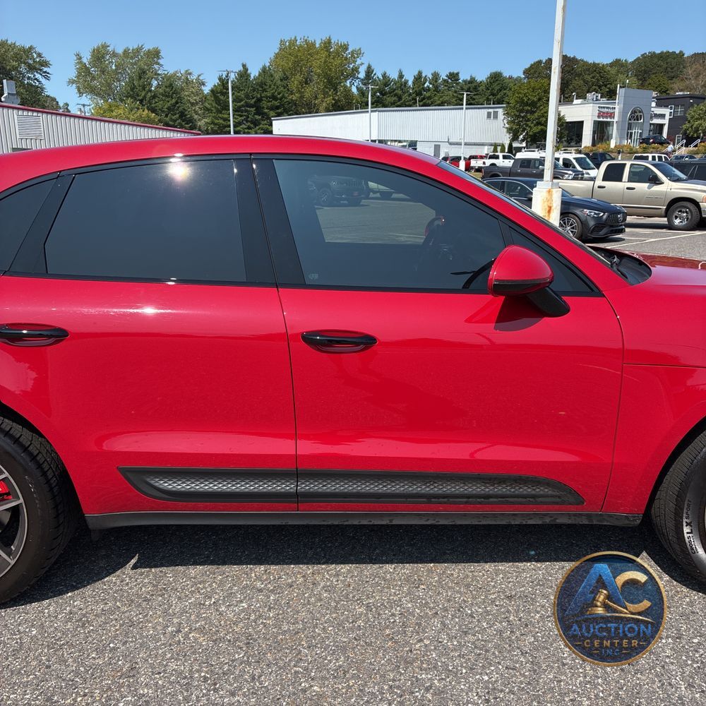 2022 Porsche Macan S