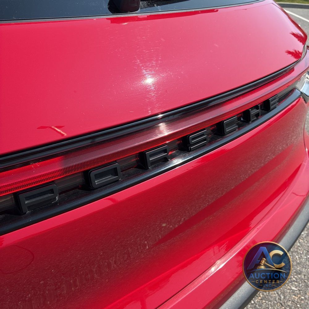 2022 Porsche Macan S