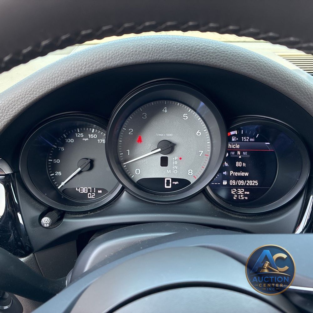 2022 Porsche Macan S