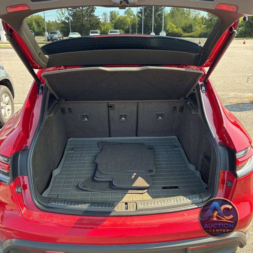 2022 Porsche Macan S