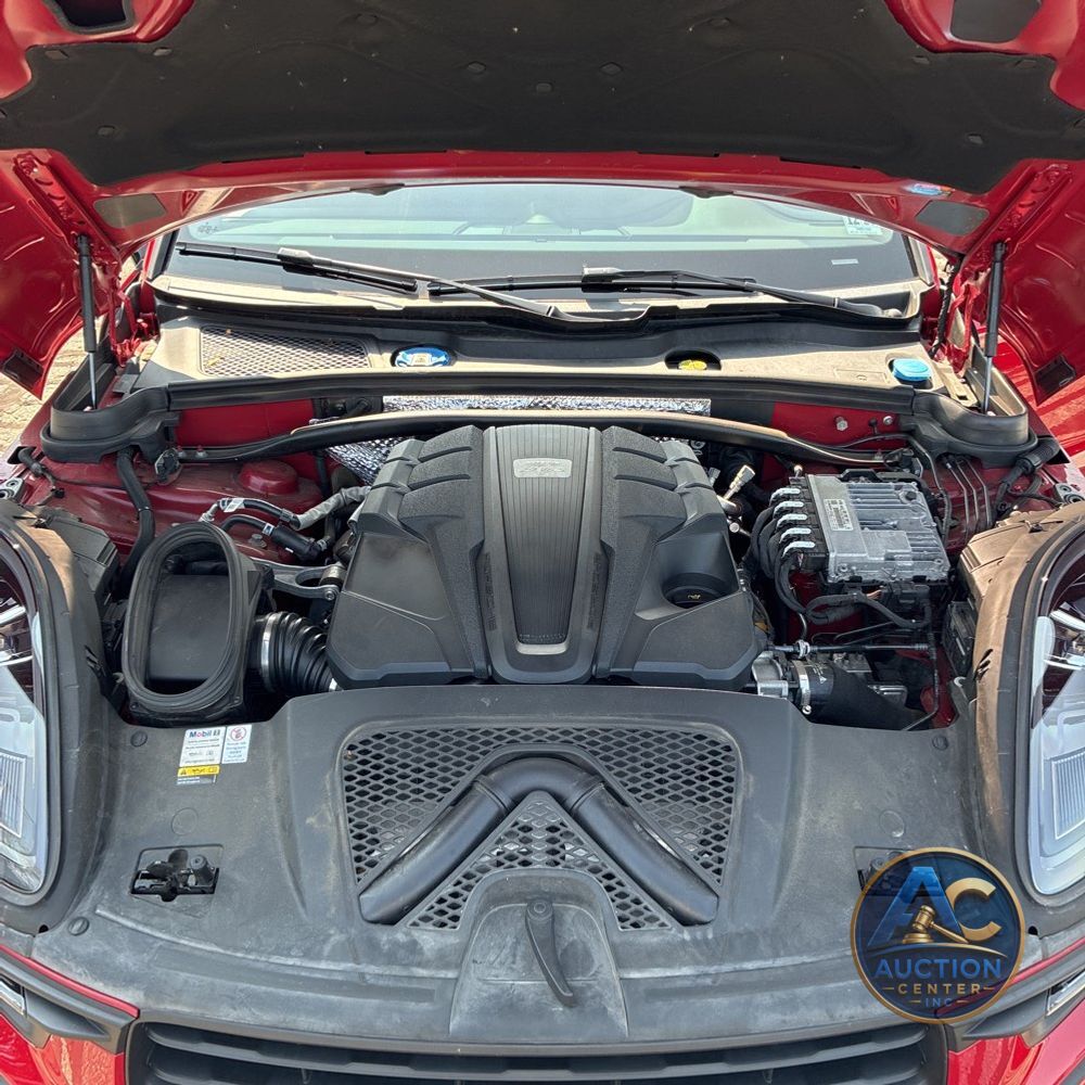 2022 Porsche Macan S