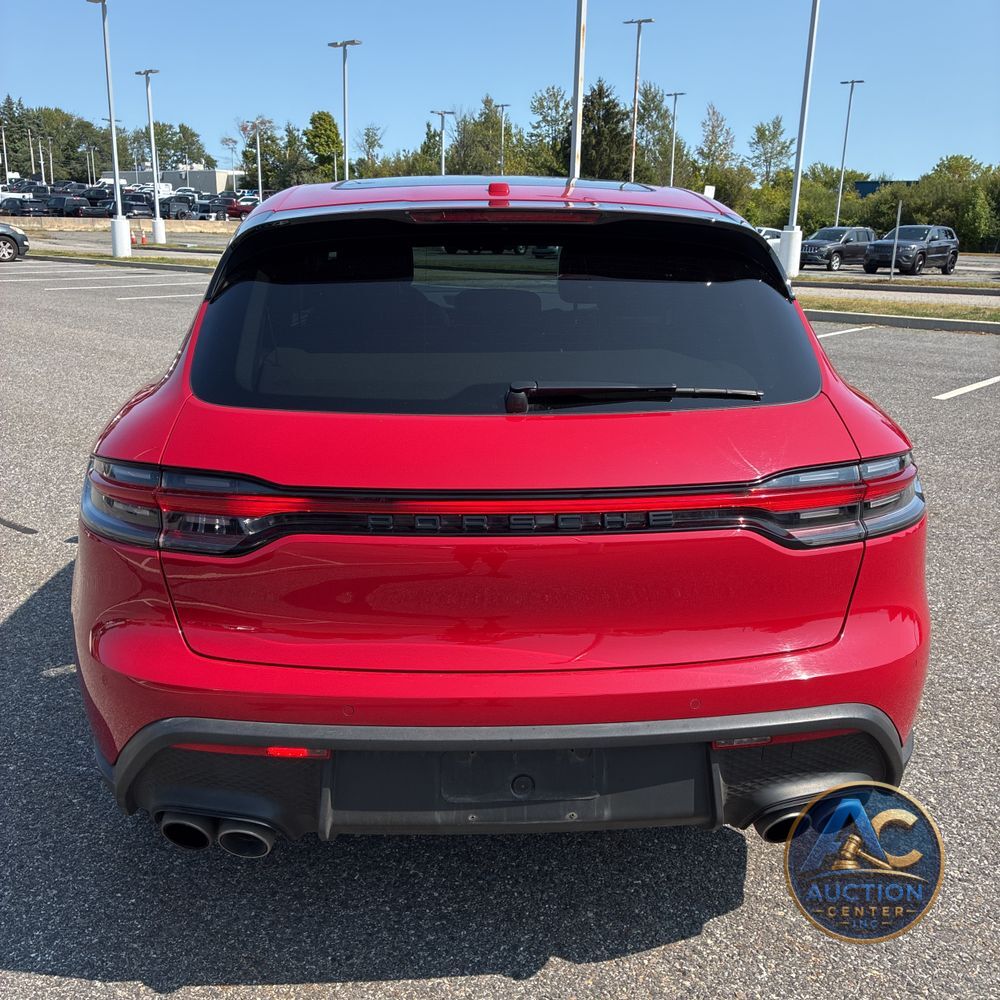 2022 Porsche Macan S