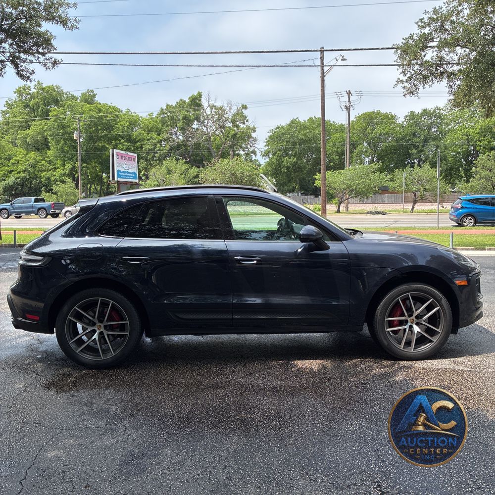 2022 Porsche Macan S