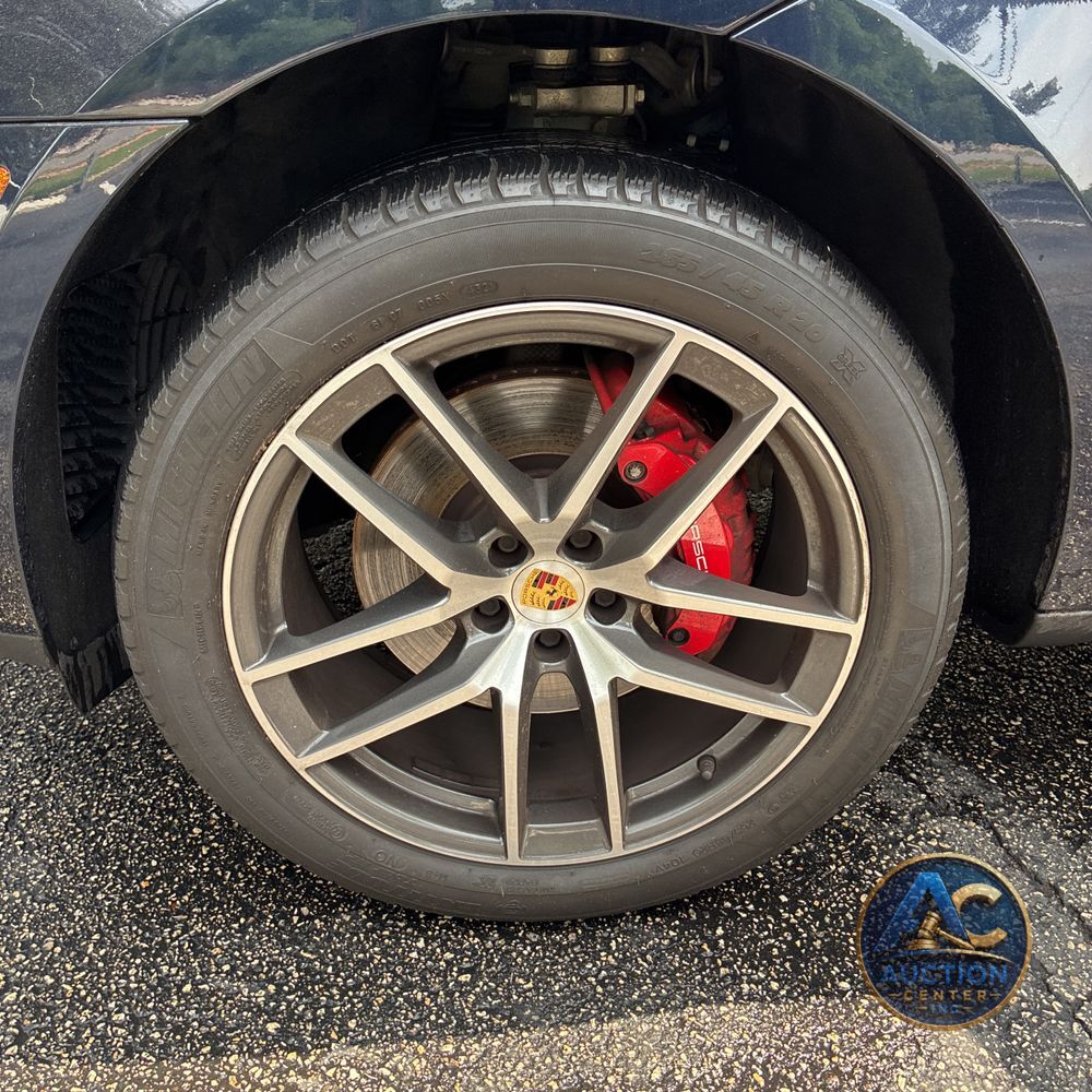 2022 Porsche Macan S
