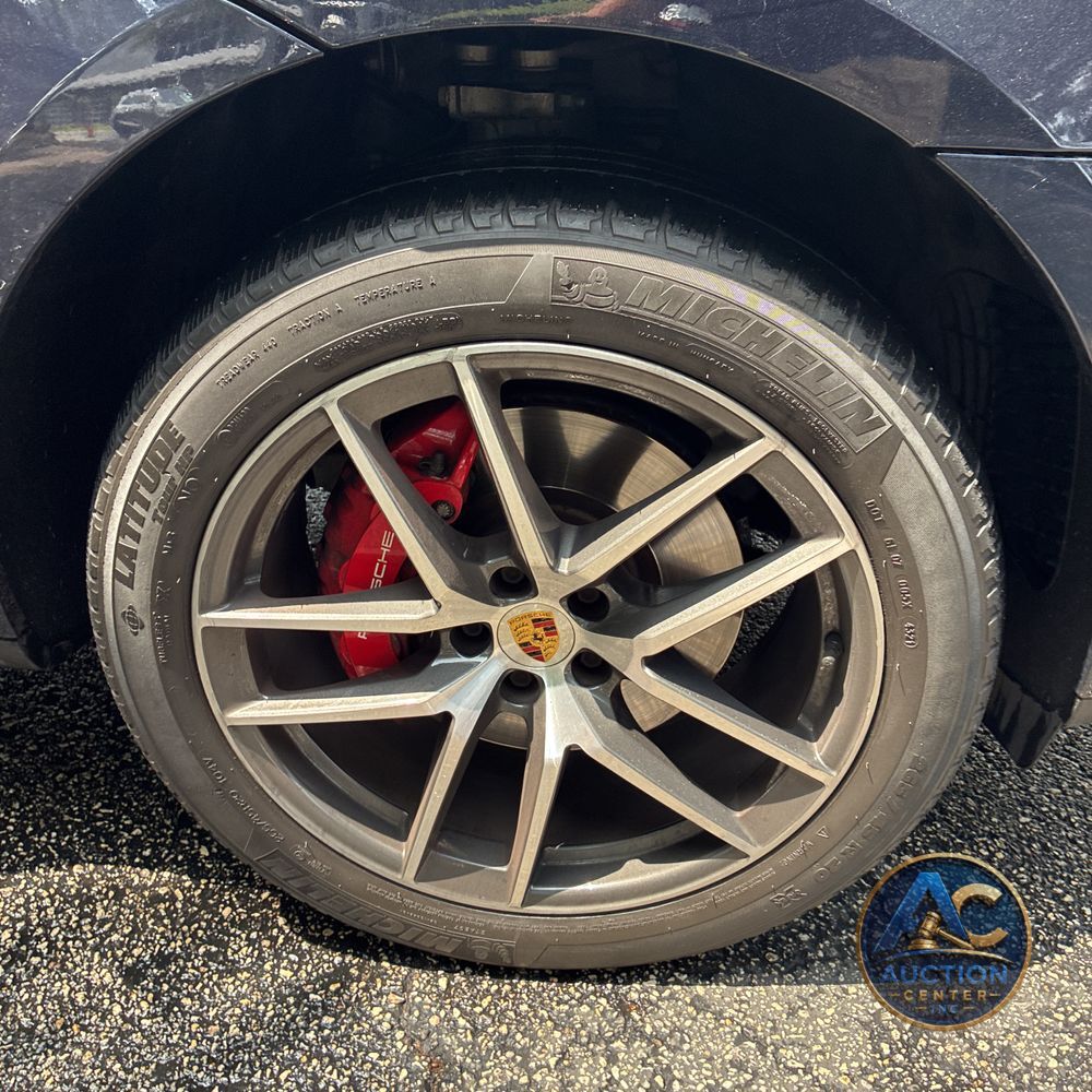 2022 Porsche Macan S