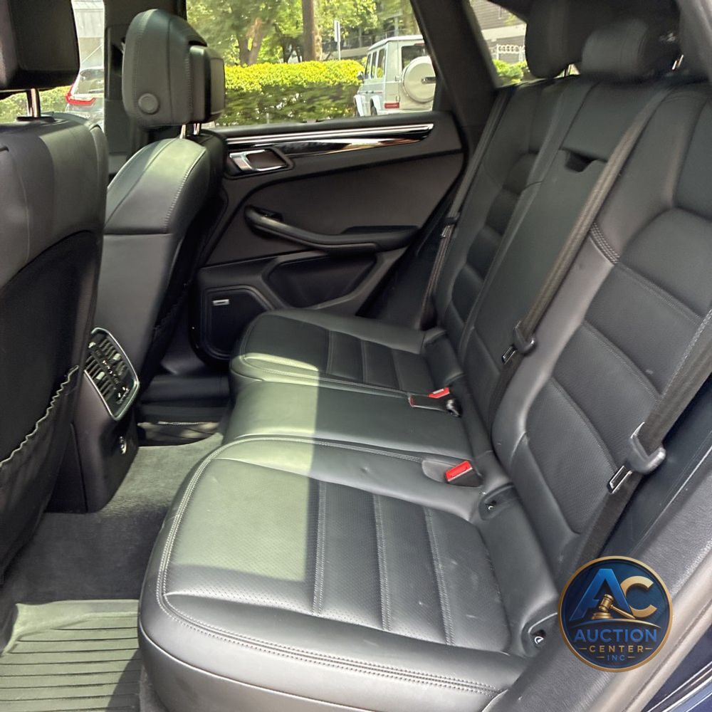 2022 Porsche Macan S