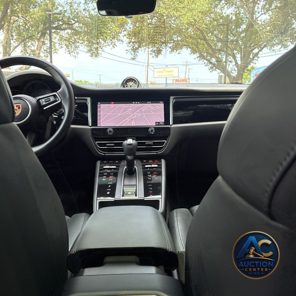 2022 Porsche Macan S