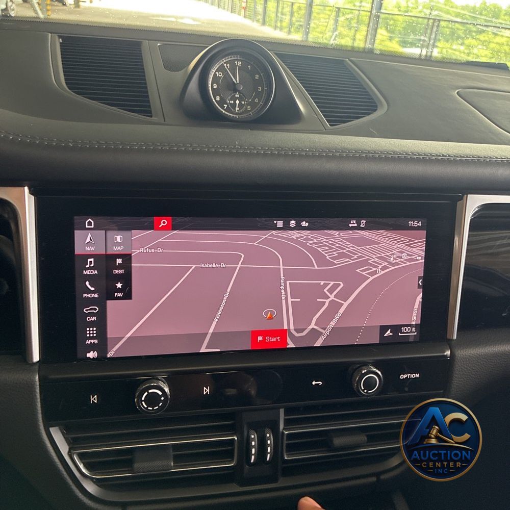 2022 Porsche Macan S