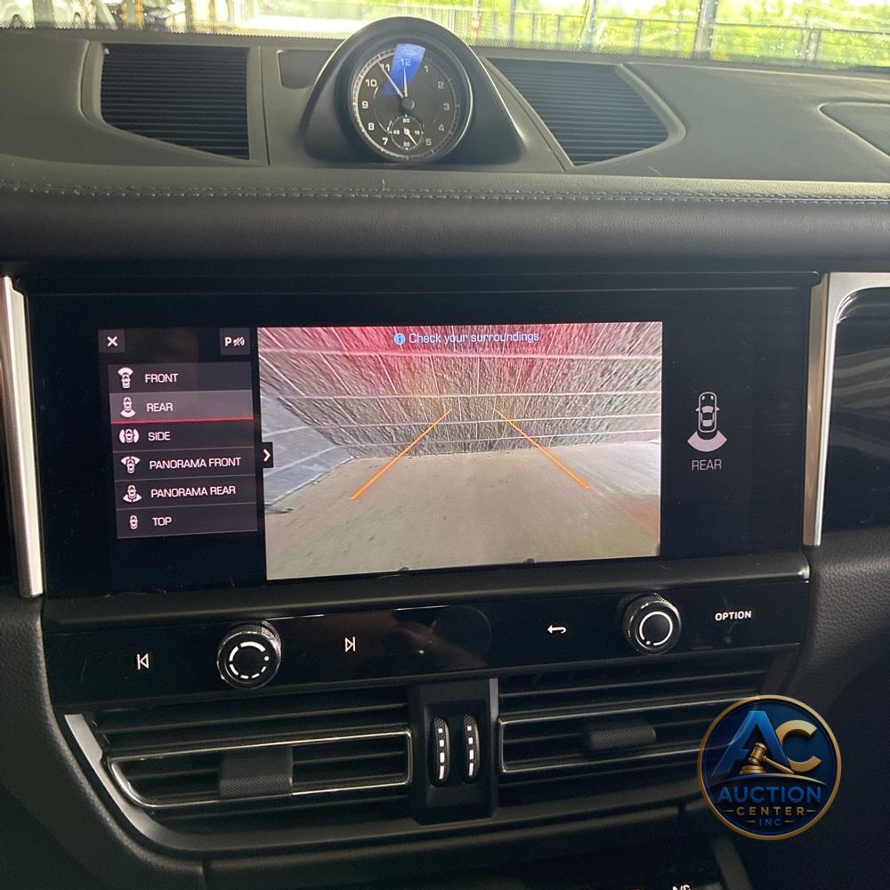 2022 Porsche Macan S