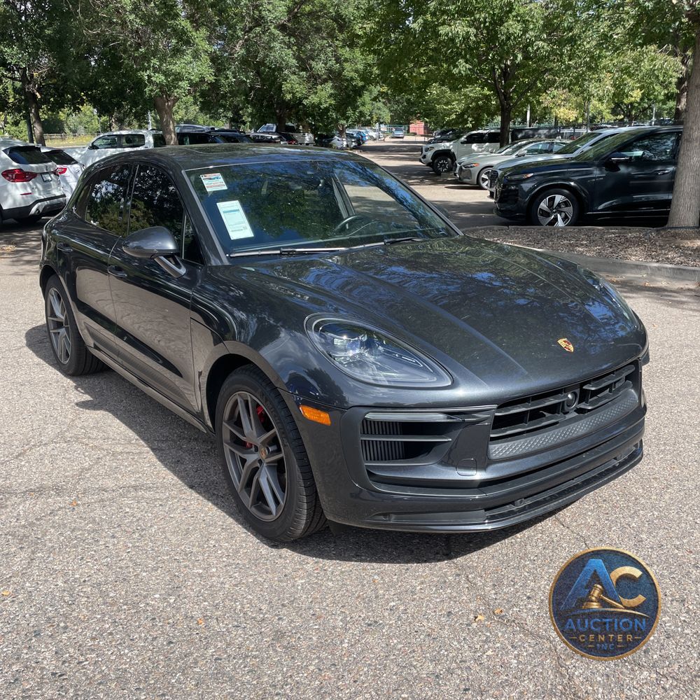 2022 Porsche Macan S