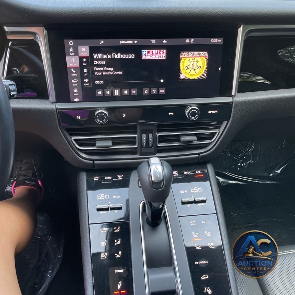 2022 Porsche Macan S