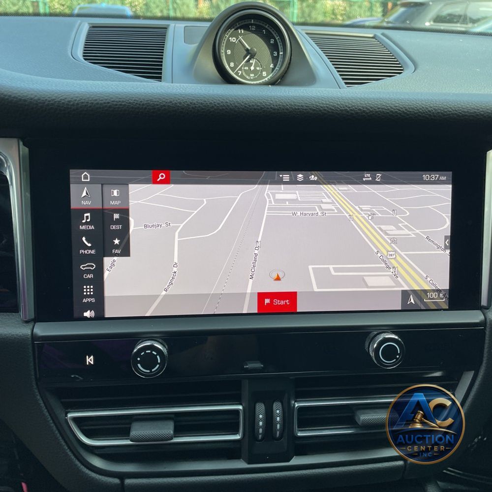 2022 Porsche Macan S