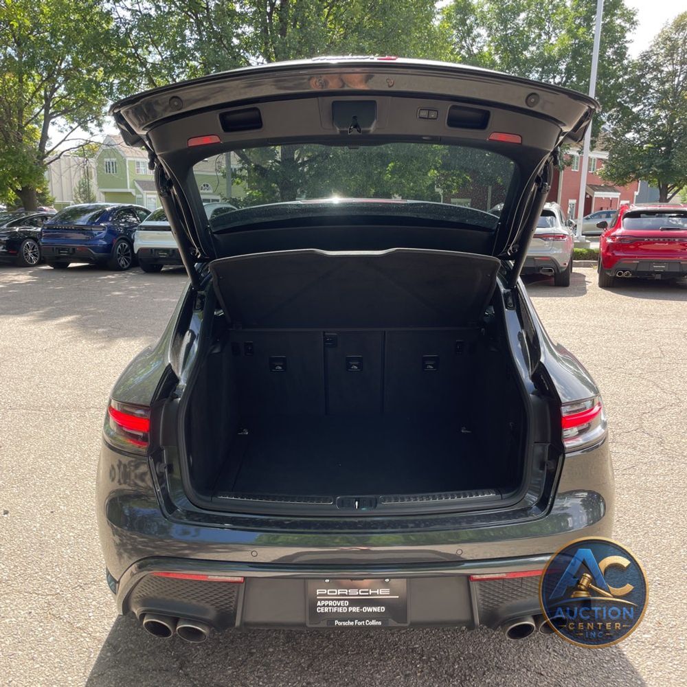 2022 Porsche Macan S