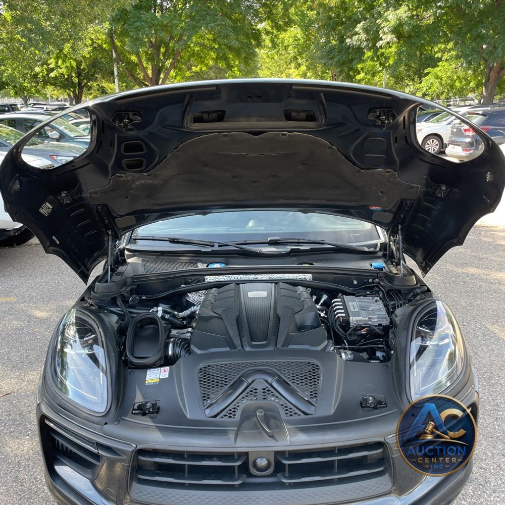 2022 Porsche Macan S