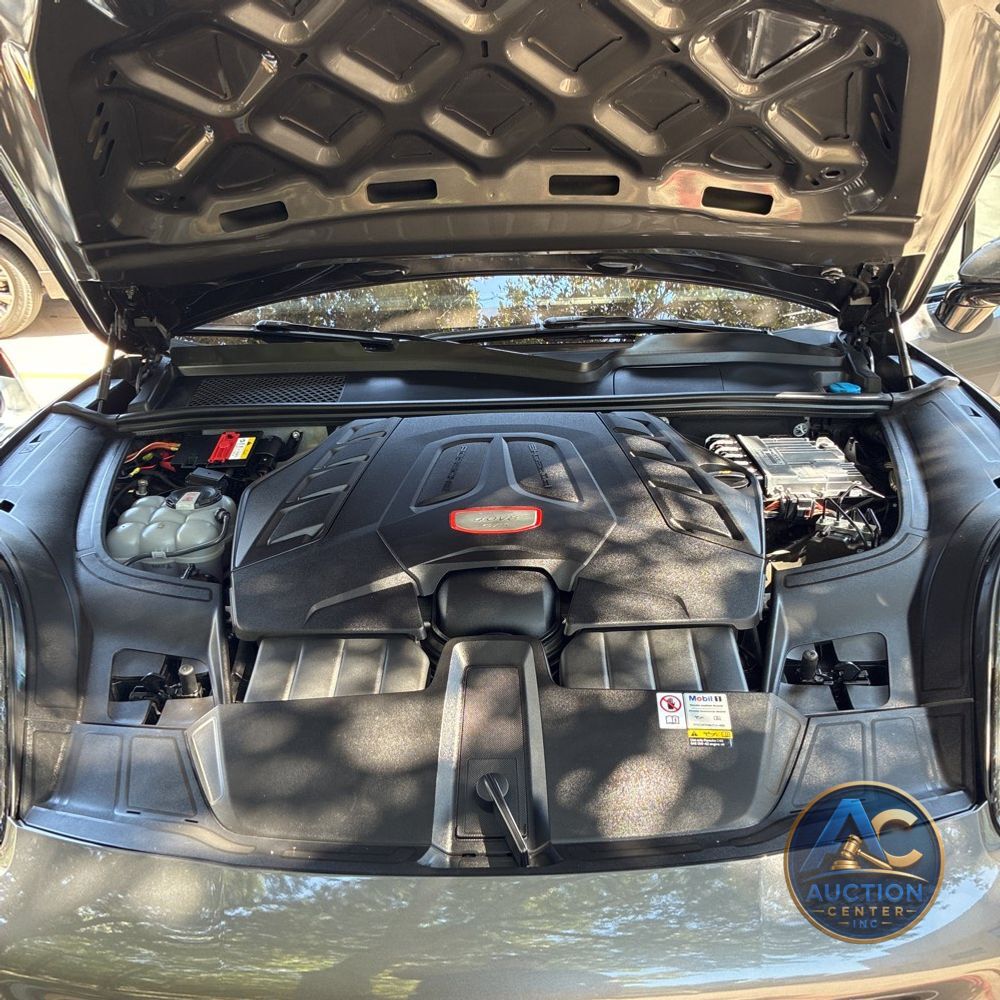 2023 Porsche Cayenne GTS