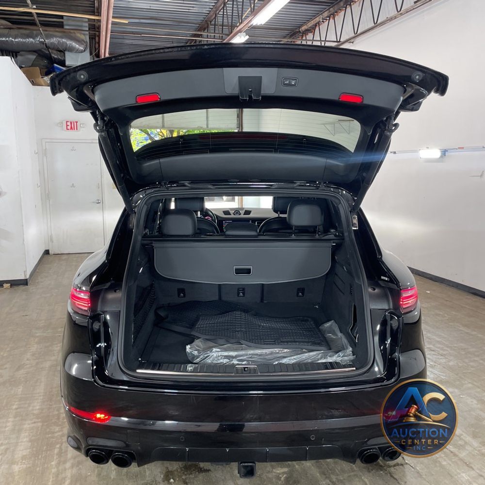 2023 Porsche Cayenne GTS