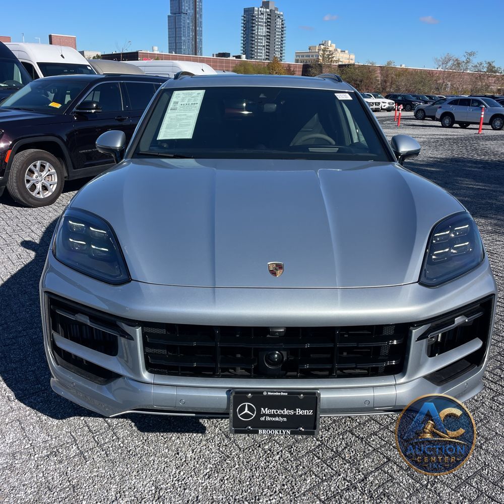 2025 Porsche Cayenne GTS