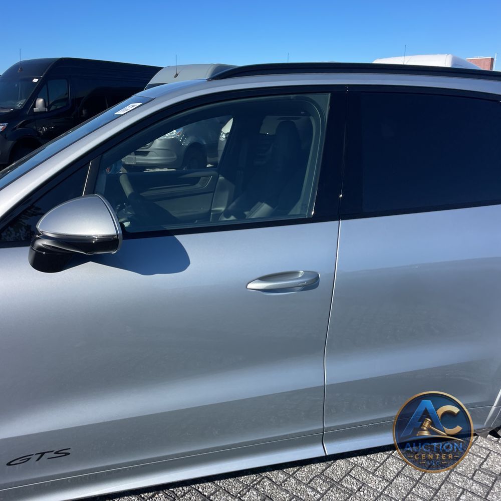 2025 Porsche Cayenne GTS