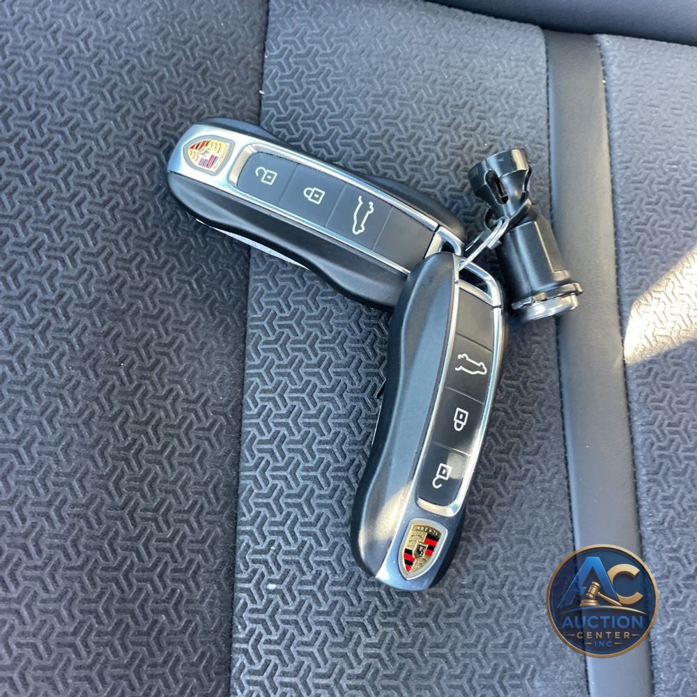 2025 Porsche Cayenne GTS