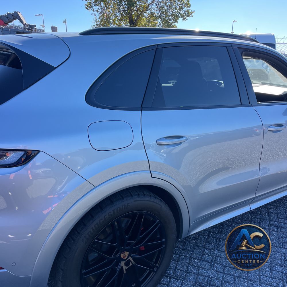 2025 Porsche Cayenne GTS