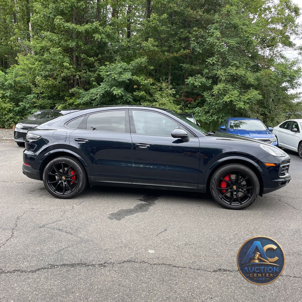 2023 Porsche Cayenne Platinum Edition