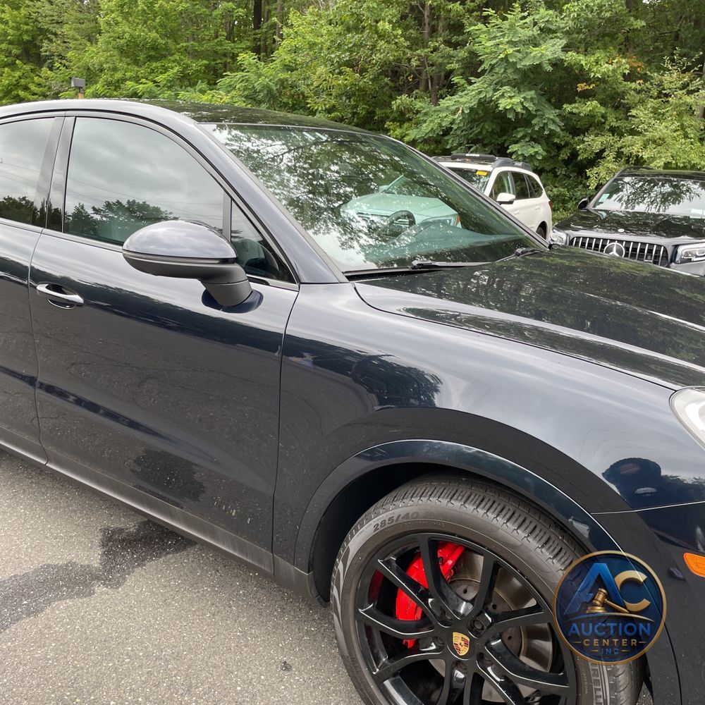 2023 Porsche Cayenne Platinum Edition