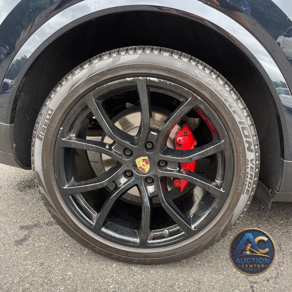 2023 Porsche Cayenne Platinum Edition