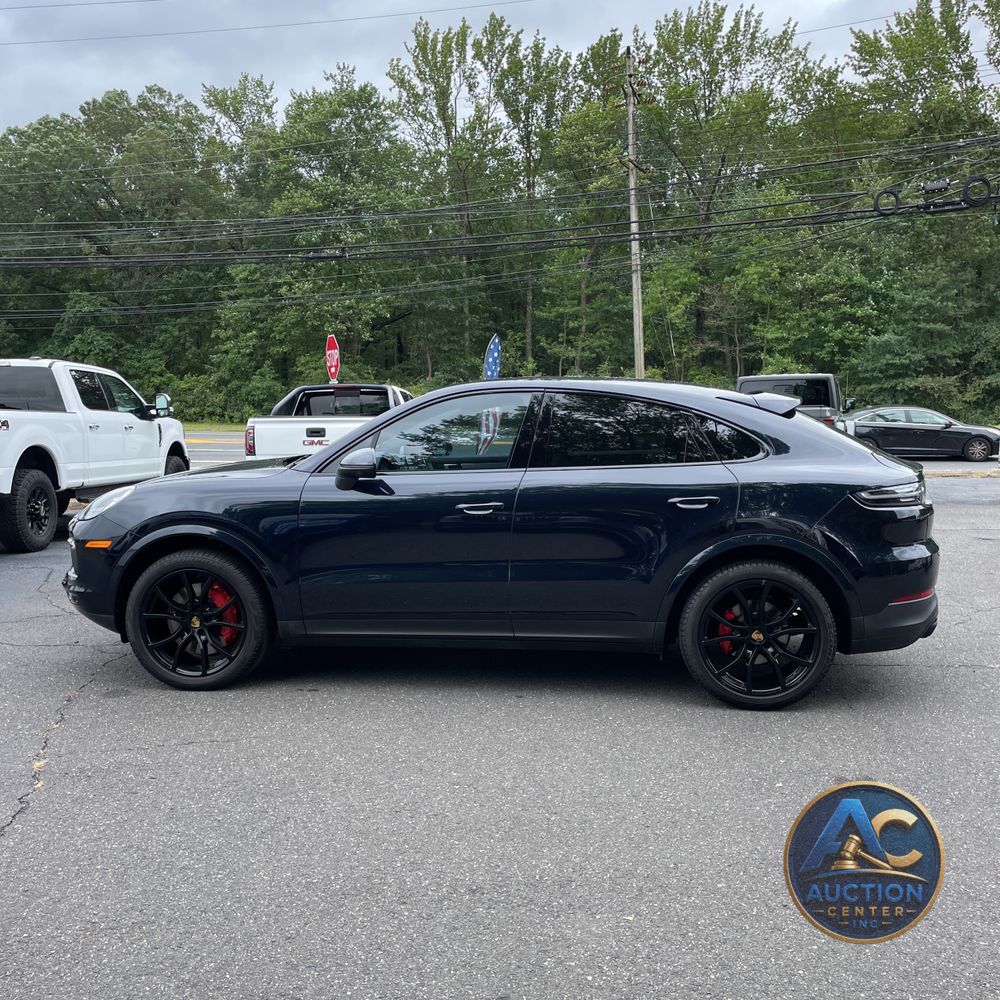 2023 Porsche Cayenne Platinum Edition
