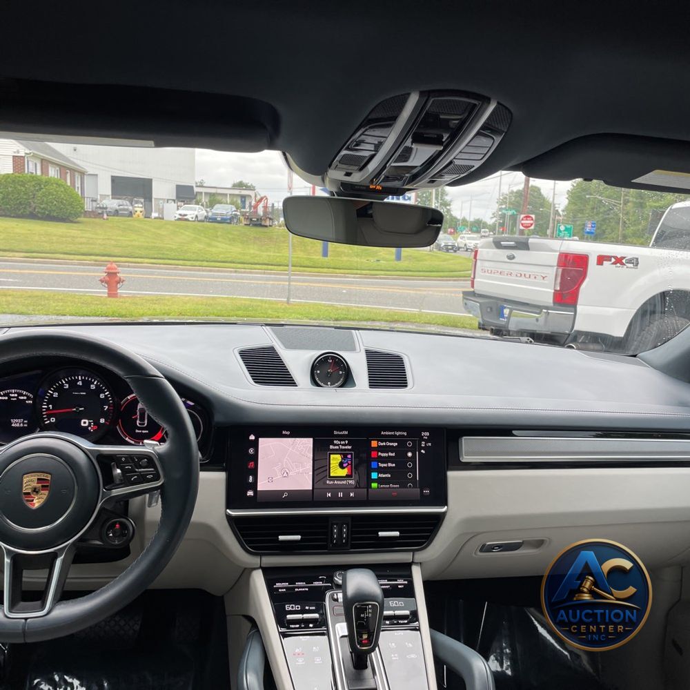 2023 Porsche Cayenne Platinum Edition