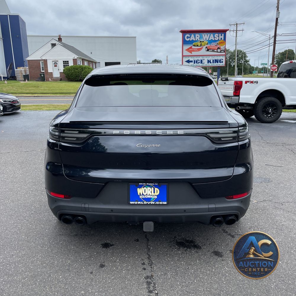 2023 Porsche Cayenne Platinum Edition