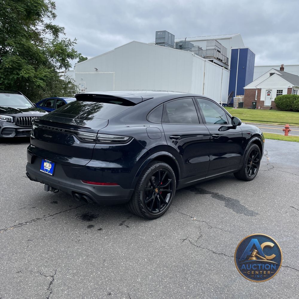 2023 Porsche Cayenne Platinum Edition