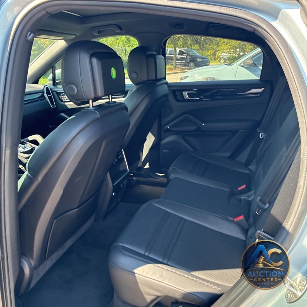 2022 Porsche Cayenne Coupe